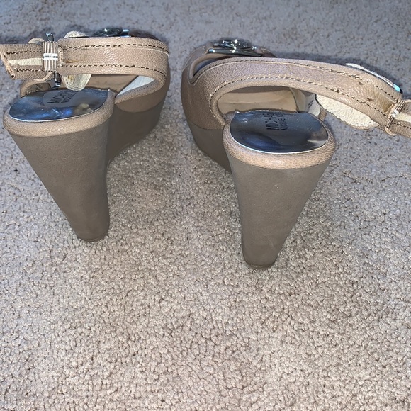 Michael Kors wedges - Picture 6 of 8